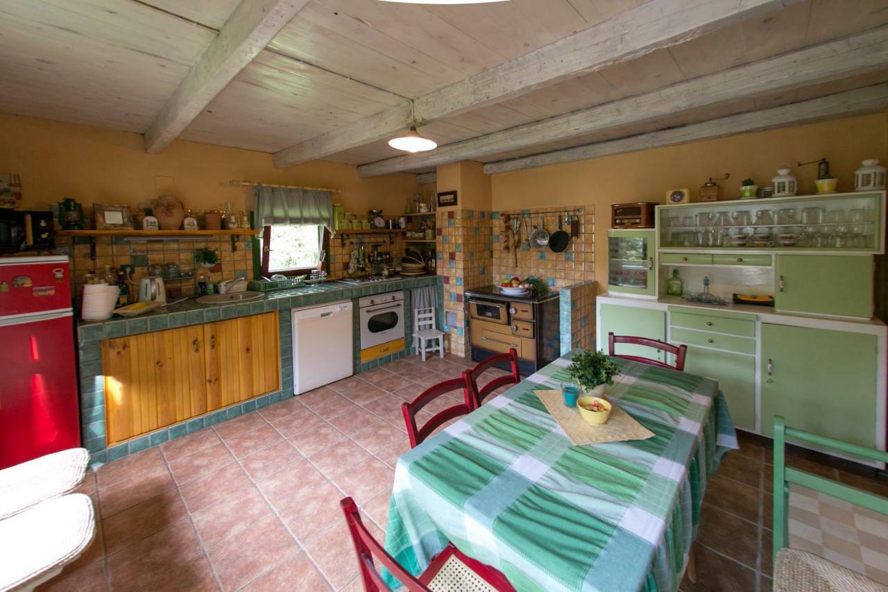 Holiday Home Modric Otocsán Kültér fotó